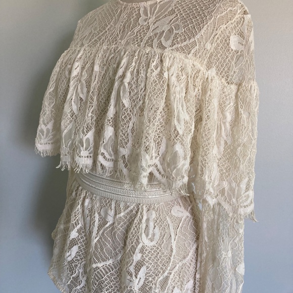 Vintage Inspired Lace Blouse - Picture 3 of 9